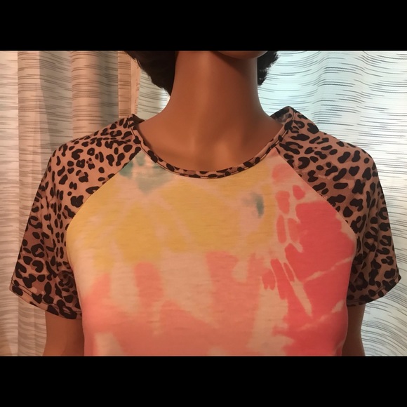 The dye shirt with cheetah print sleeves. - Picture 2 of 8